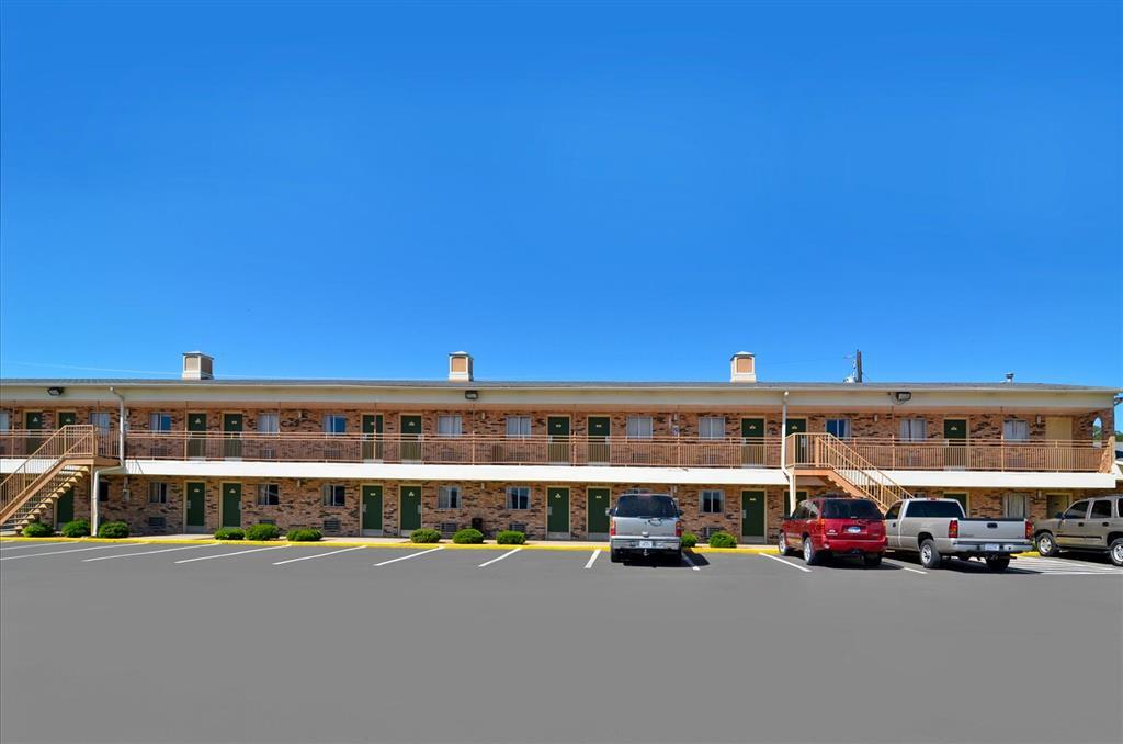 Americas Best Value Inn Crosstimbers Стивънвил Екстериор снимка