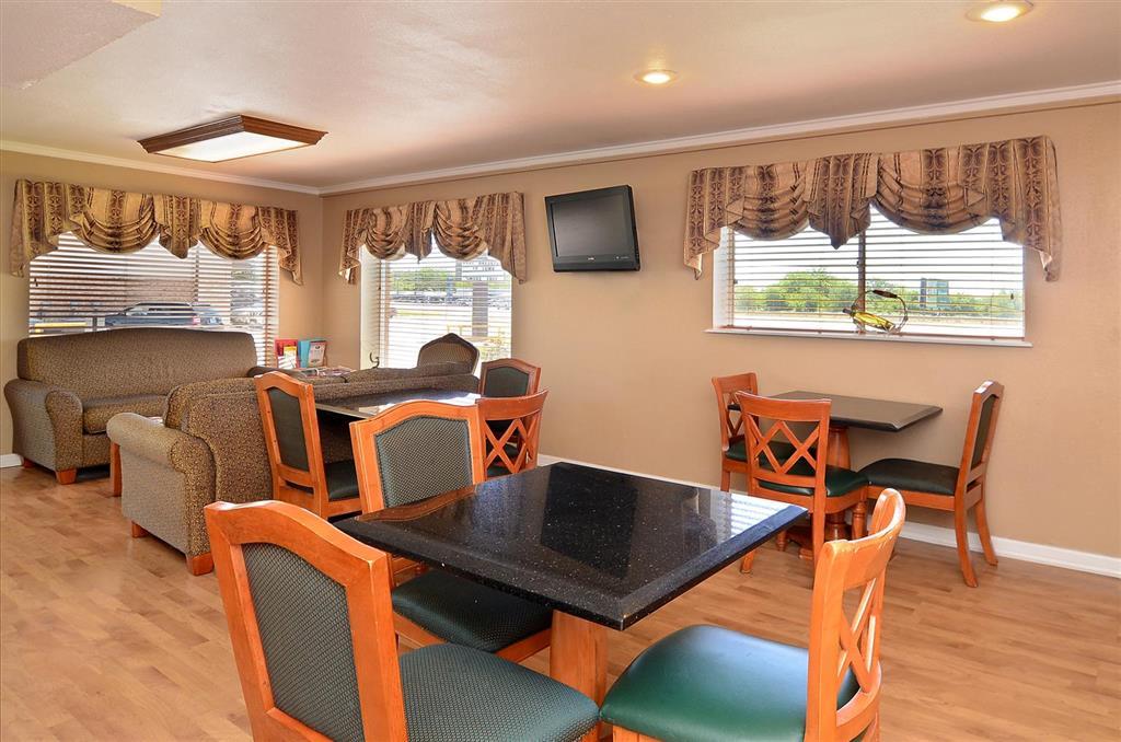 Americas Best Value Inn Crosstimbers Стивънвил Ресторант снимка