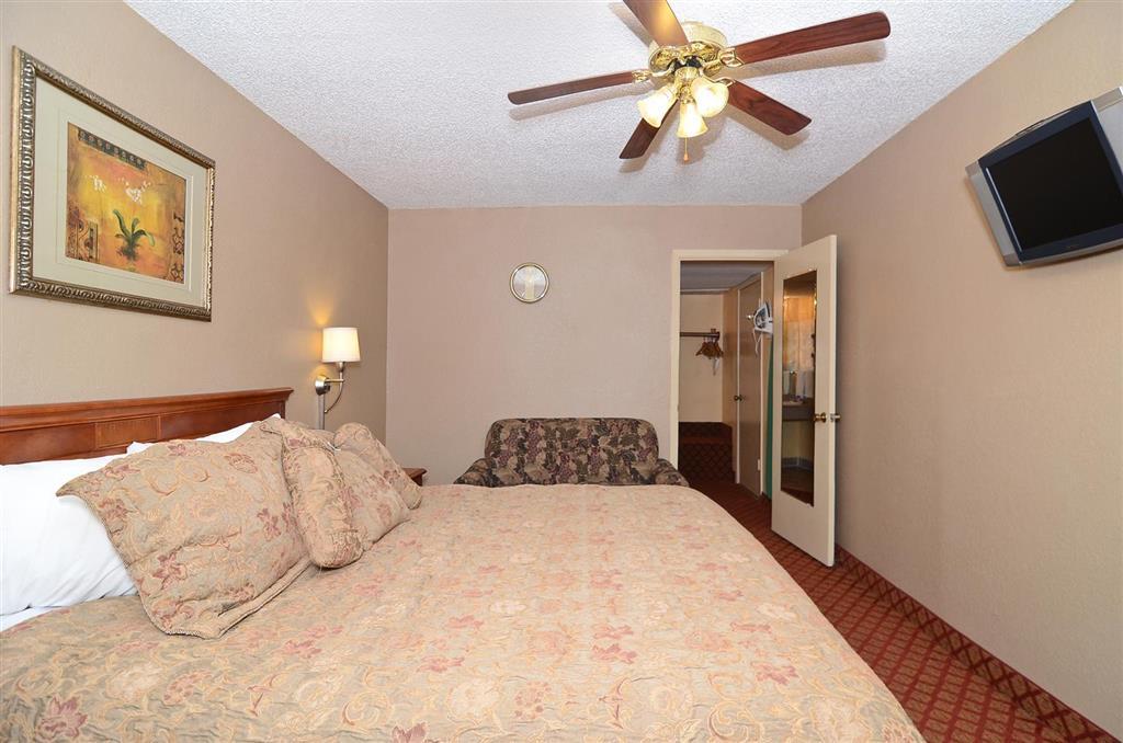 Americas Best Value Inn Crosstimbers Стивънвил Стая снимка
