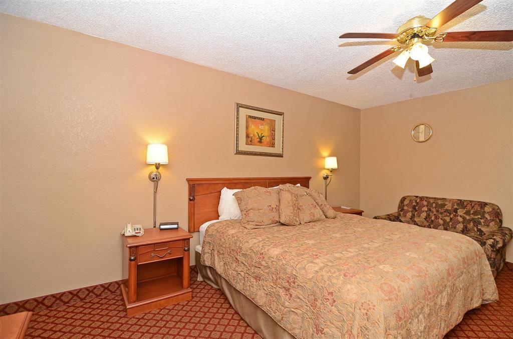 Americas Best Value Inn Crosstimbers Стивънвил Стая снимка
