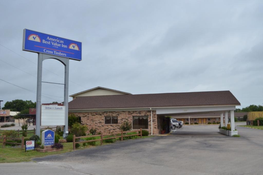 Americas Best Value Inn Crosstimbers Стивънвил Екстериор снимка