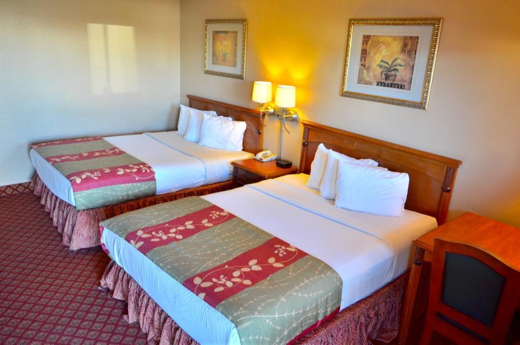 Americas Best Value Inn Crosstimbers Стивънвил Екстериор снимка