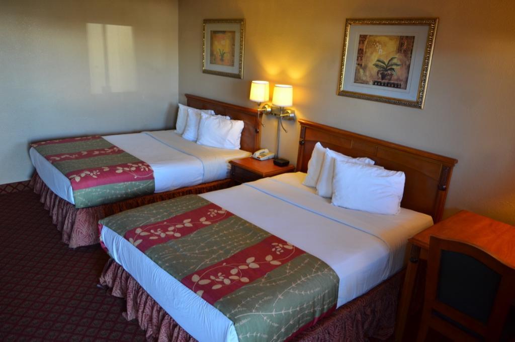 Americas Best Value Inn Crosstimbers Стивънвил Екстериор снимка